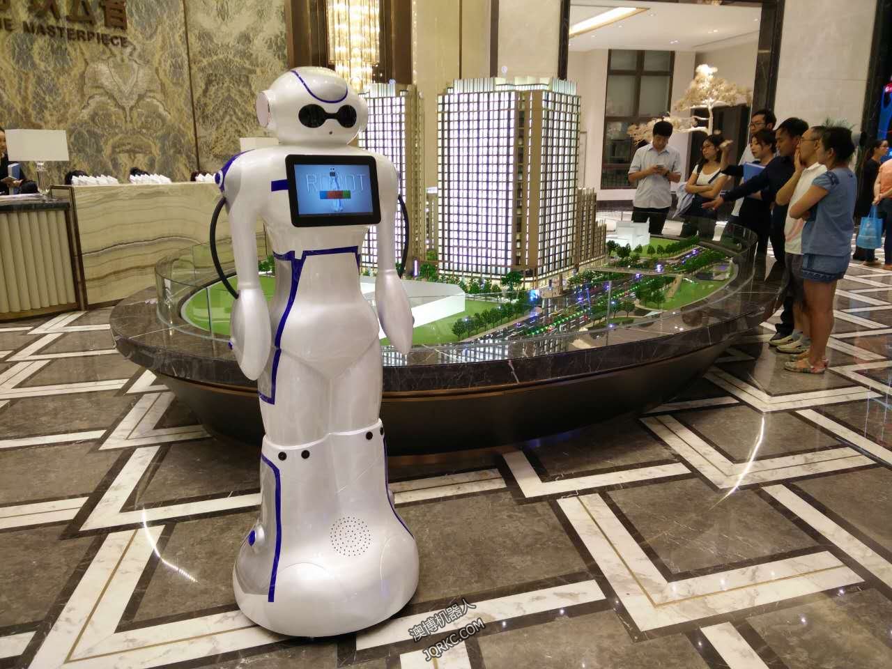 機(jī)器人與中小銀行搶飯碗？